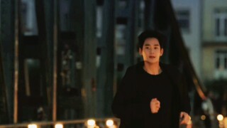 没人说吗，这段在桥上奔跑男主好帅！配合音乐的鼓点很心动【金秀贤跑步 眼泪女王】