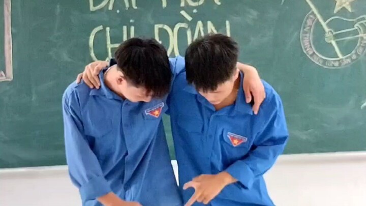 cái gì đấy cái gì đấy :))