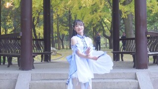 [Long Yi] "Shadow of the Fan" The folding fan opens and closes, sorrow and joy, the eastward flowing