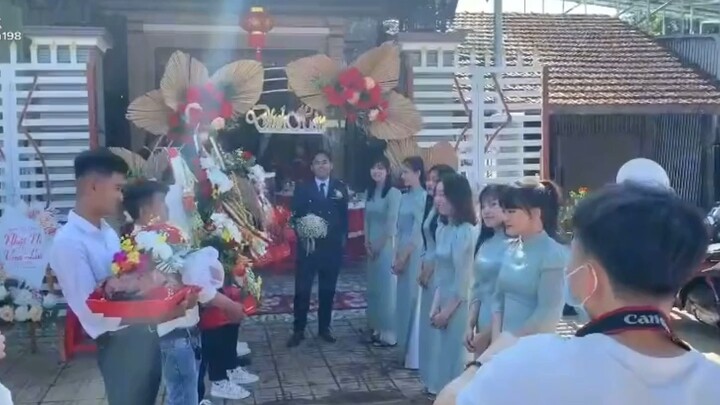1 mình e chấp hết
