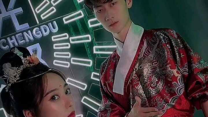 Hóa ra là do em gái đồng môn tự tỏa sáng nên các bạn không muốn xem mình nữa.