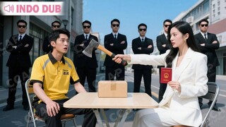 Kurir lihat ketidakadilan segera bantu CEO wanita, tak terduga tak dibalasbudi d