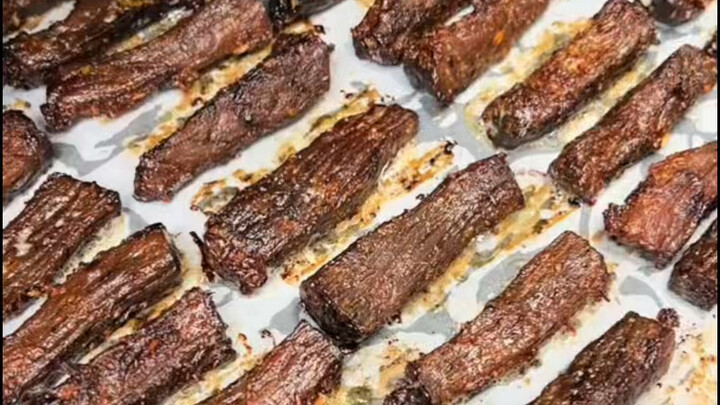 【دليل مبسط لصنع لحم البقر المجفف يدويًا】 هذا ليس عنوانًا مبالغًا فيه، إنه ألذ من الذي تشتريه من المت