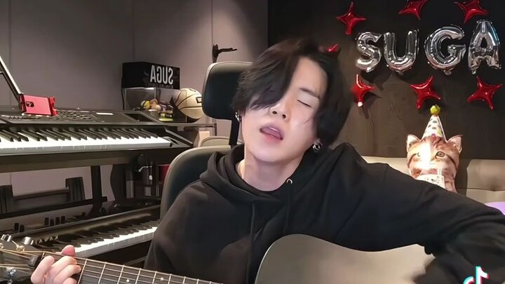 What a good voice 💜🥺 #Bts #Suga