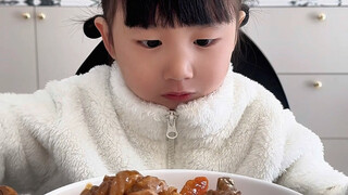 Yanbao has grown up and is no longer the little kid who cries when she loses the game of rock-paper-