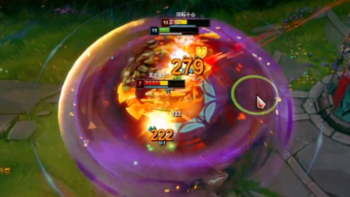Sword Maiden: Are you being polite? Don’t you have your own turret? That’s my lane!