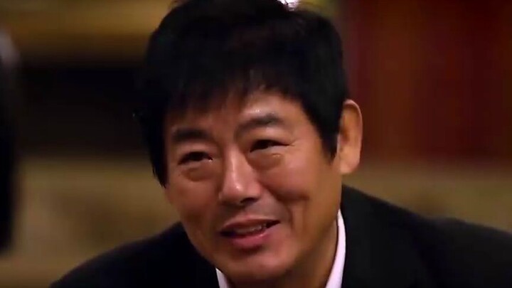 ในงานศพคุณแม่ ลูกชายยังพูดหัวเราะอย่างร่าเริง แต่พอพี่ชายคนโตกลับมา ก็ร้องไห้เหมือนเด็กน้อย!