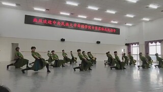 《山顶》蒙古族舞蹈