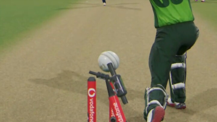 What A Bowled 😱