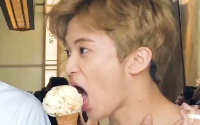 NCT李马克反射神经超快!，看多少次都不会觉得腻