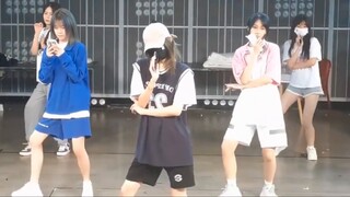 Zhou Zhou Yong Yi, haha