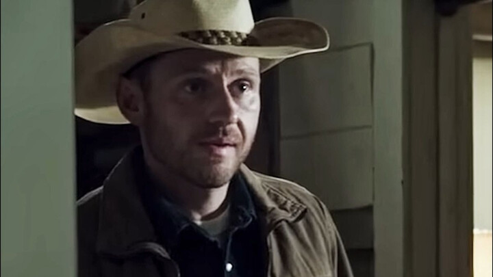 Ketika Chris memergoki perselingkuhan istrinya, pulang ke rumah berubah menjadi patah hati