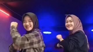 kumpulan ukhti joget engkol