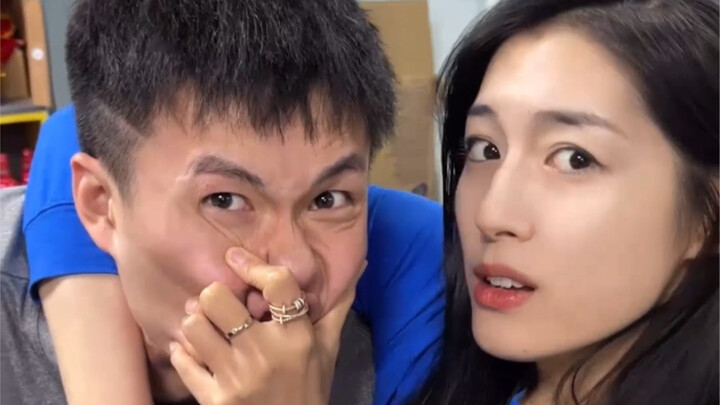 Mesti buktikan juga status keluargamu? Ya udah, lihat sendiri deh…