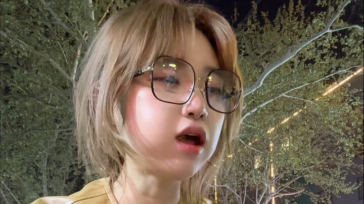 Qiangzi, Mama baru saja selfie.