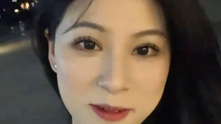 ใจสั่นตื่นเต้น มือสั่นระริก วันนี้ฉันอยากดื่มเหล้าเบาๆ กับคุณสักแก้ว