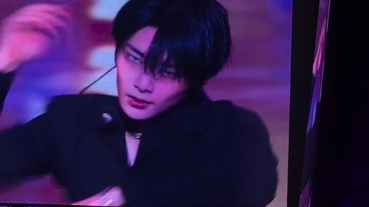 Hidup tidaklah mudah, maknae besar dan kecil datang untuk berjualan (bushi)