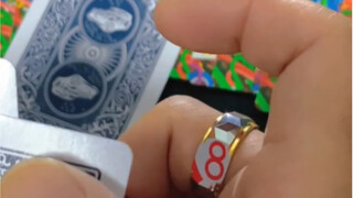 Sembilan dari sepuluh kasus perjudian adalah penipuan. Apa menurutmu dia cuma pakai cincin biasa? Ap