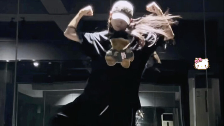 Nolie｜Whoever dances is handsome, I am handsome first