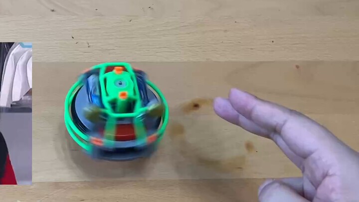 ว่ากันว่าจักรยานล้อแก้วเดินบนเชือกและหมุนปลายปากกาเมื่อแกะกล่อง จริงหรือไม่?