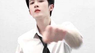 檀老师更抖啦快去，竟然跳了星奇摇，冷脸cha舞也太蛊了吧，这个视频的退出键在哪啊啊啊啊，已经进入循环退不出来了！