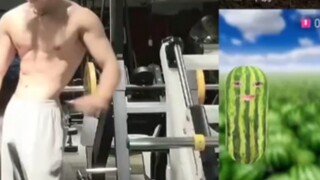 "The 195cm male model from Shaanxi Normal University has become famous, and the three zeros in the l