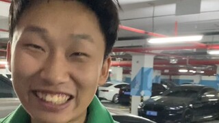 اهتمام زميل السكن الذي لا ينتهي، هل تشعر بالحرج أمام الشاشة الآن؟