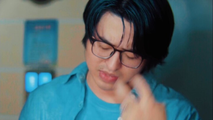 عندما تزور صديقك في منزله وتصادف أنه كان يقضي حاجته