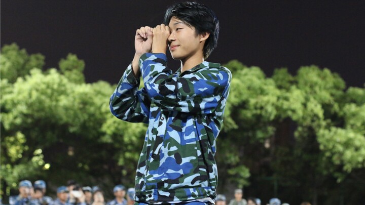 Latihan militer tapi tarian acak! !