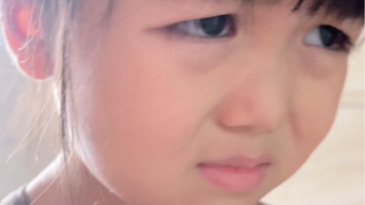 อะไรกันที่ทำให้เด็กหญิงวัย 4 ขวบมีใบหน้าเหมือนคนอายุ 80 ปี?