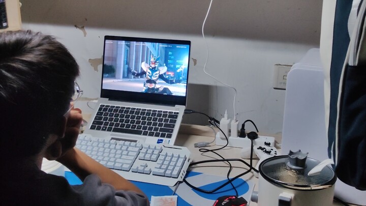 Giữa kỳ thi cấp 4 và thi cuối kỳ, anh ấy chọn Xing Tian.