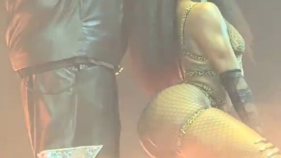 PARTYNEXTDOOR brought some heat during his set at the joint tour with Drake