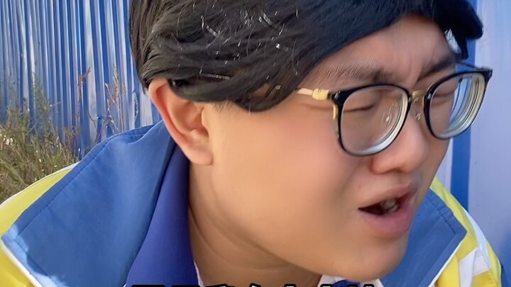 Kepala Guru: Semuanya makan di kantin!