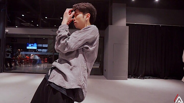 ท่าเต้นของ J-SAN "The Name Engraved in My Heart"