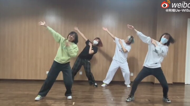 Cùng Wi Sugar học cách chào hỏi