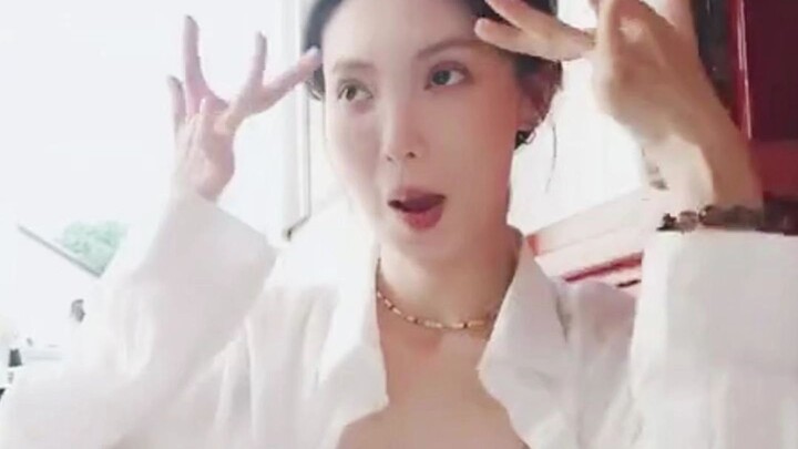 Jin Chen’s 6-Second Awkward Moment Is Seriously Chaotic!