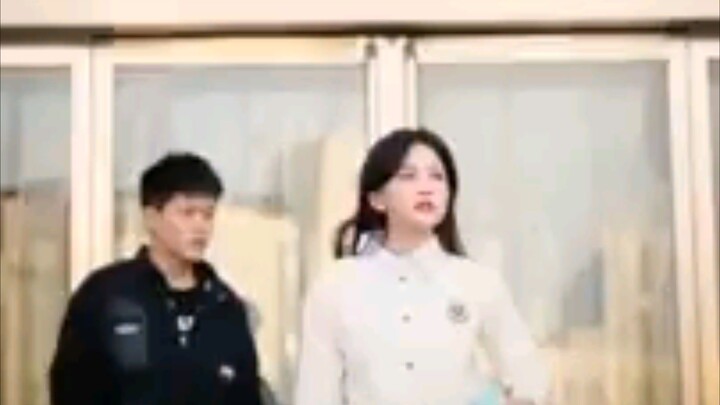 35. Betrayed after 13 years, she dumps scum, accepts the CEO’s love, is cherished like treasure!