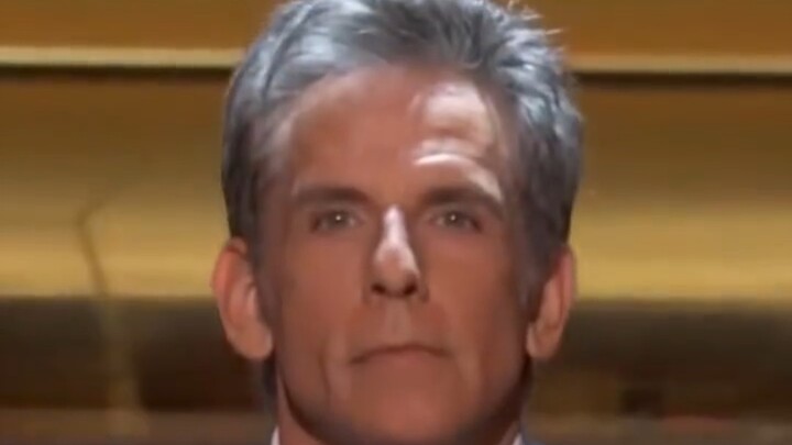 Elevator malfunctions unexpectedly at the Oscars ceremony; host Ben cleverly saves the day.