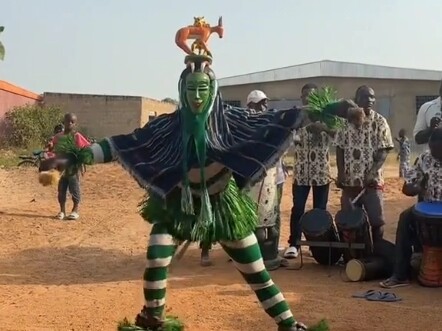 原版非洲烫脚舞，晚上会不会吓死个人？