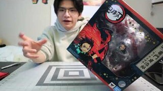 unbox mô hình tanjiro được bạn tặng sinh nhật ( kimettsu no Yaiba ))