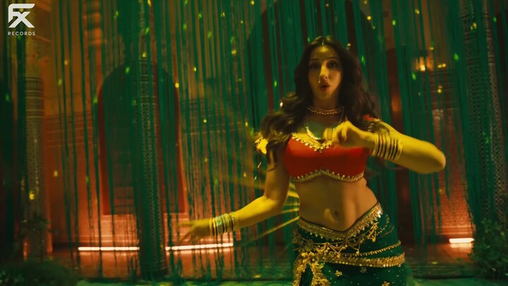 Aaja Mere Sath Official Video NORA FATEHI PARTY SONG BOLYYWOOD SONG LATEST HINDI SONG