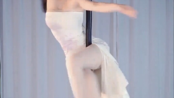【Huaikongkong】I really need to learn pole dancing!