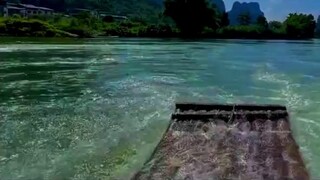 Pada saat itu, Cao Cao menulis puisi terkenal "Melihat Laut"