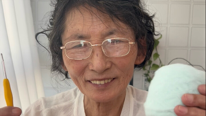 Grandma’s Challenge: Open Your Eyes If You Can Crochet!