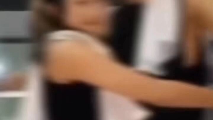 💔💔