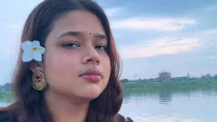 বাংলাদেশি ভাইরাল মেয়ে