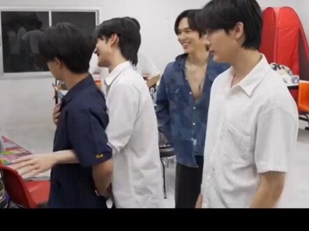 บอกตามตรง พอฟ์เต้นเพลงซาดิสติกนี่ทำเอาทุกคนที่รู้จักเขาช็อกไปเลย