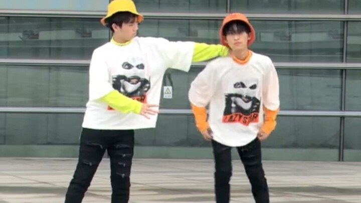 1. #TributeToMichaelJackson Learn the Moonwalk in Just 3 Steps! 2. #FacelessMonster The boy who got 