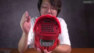 13 years ago out of print Momotaros peripherals! Kamen Rider electronic piggy bank unboxing trial! [