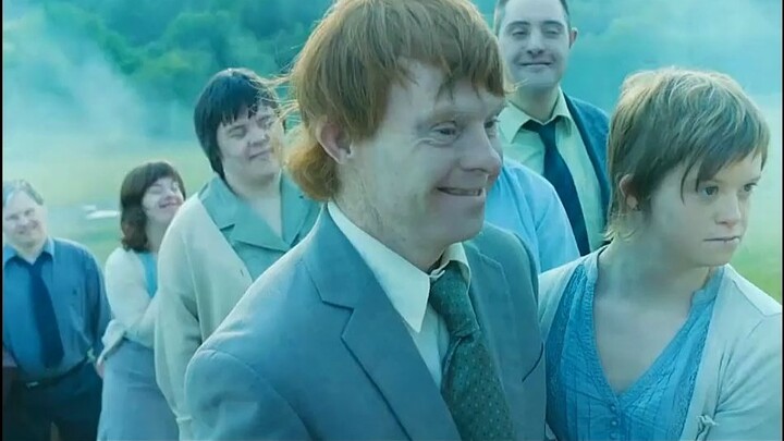 นี่คือโลกของผู้ป่วยดาวน์ซินโดรม ทุกคนแม้แต่การผูกเชือกรองเท้ายังทำไม่ได้ มีเพียงผู้ชายเท่านั้นที่เป็